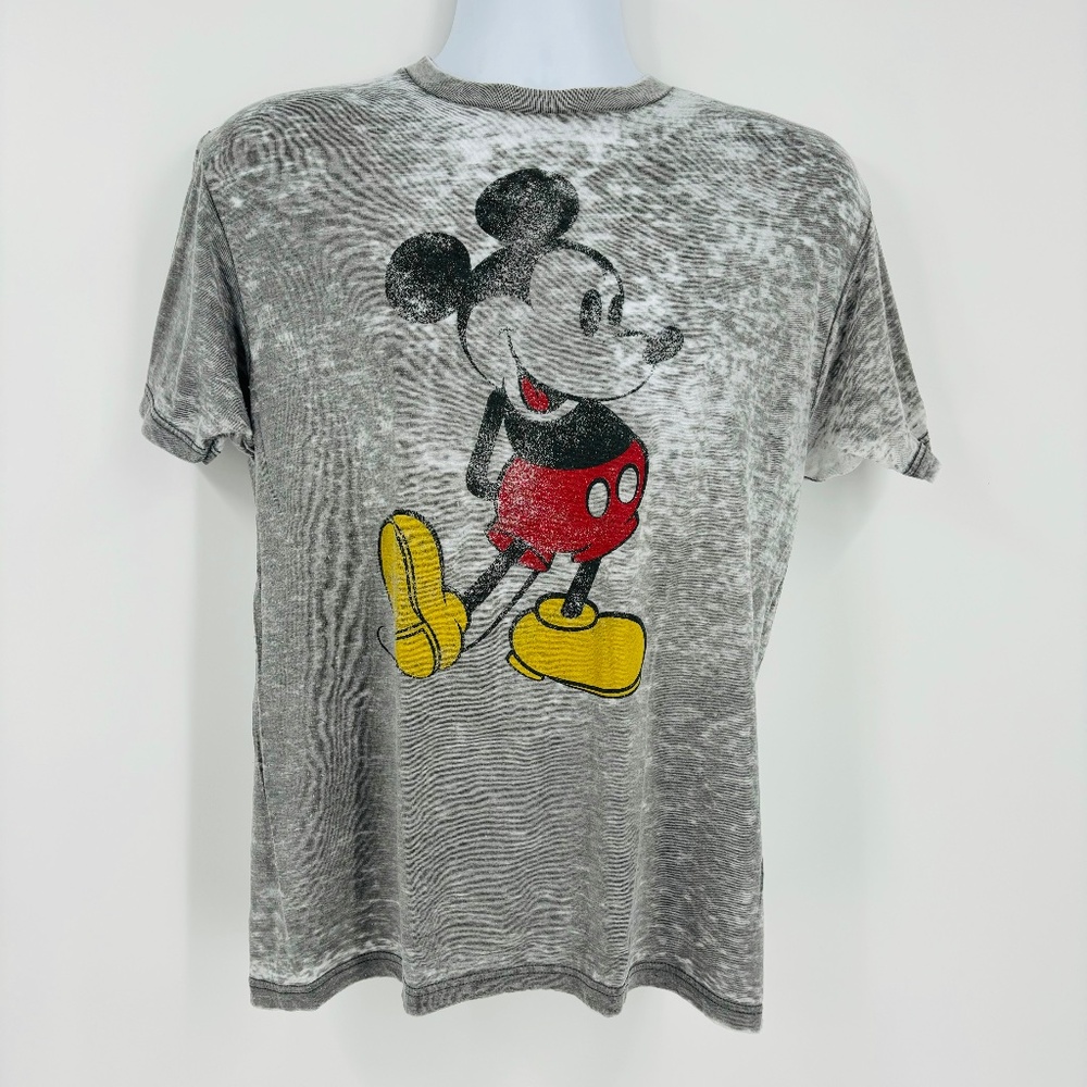 Pre-Owned Men's Disney Mickey Mouse Short Sleeve Shirt - Size M, Classic Style!
